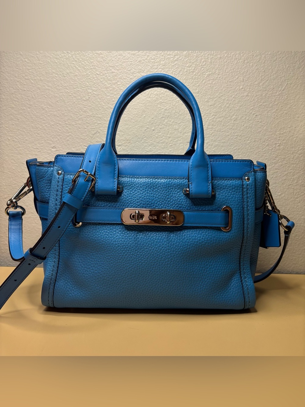 Coach Swagger 27/30 Blue Pebbled Leather Satchel Carryall Crossbody Bag